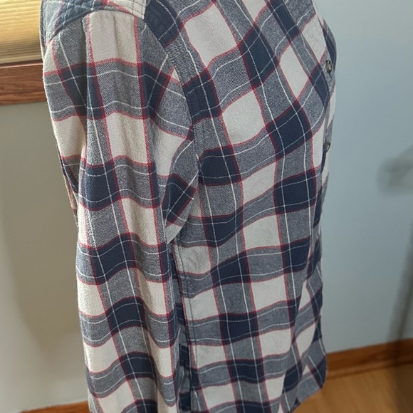 Cabela's Women’s Blue Red Button Up Size Medium Flannel Shirt EUC - Picture 5 of 16